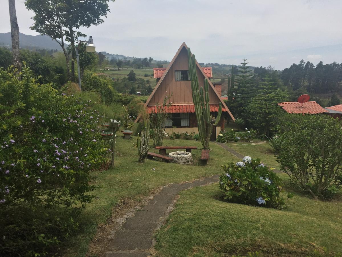 Fraijanes Hotel Chalets Los Volcanes מראה חיצוני תמונה